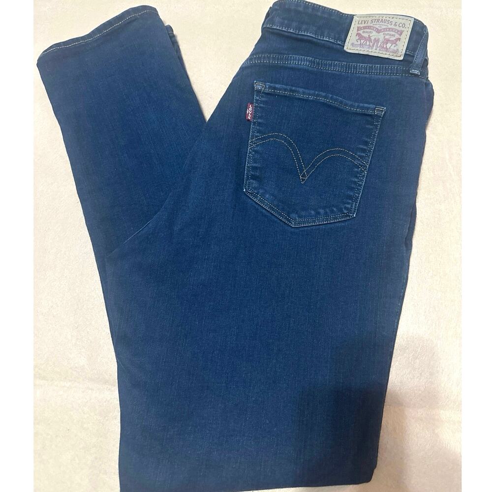 Levi's Jeans Women's Skinny Dark Wash Blue Size 31 Stretch Denim